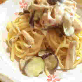 スモークチキンのクリームパスタの写真