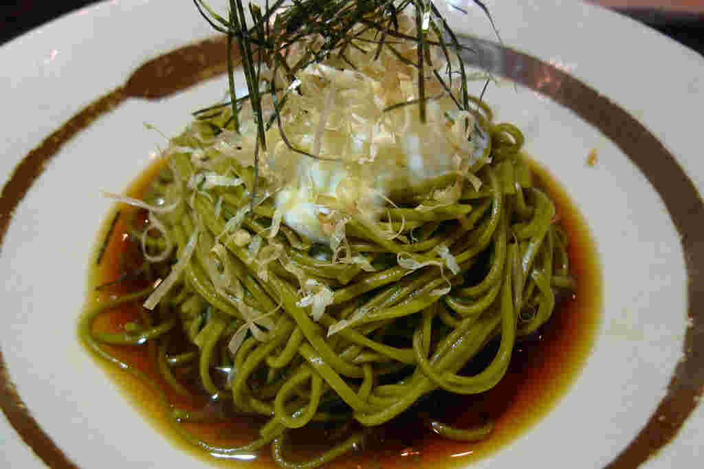 自家製つゆのぶっかけ茶そば