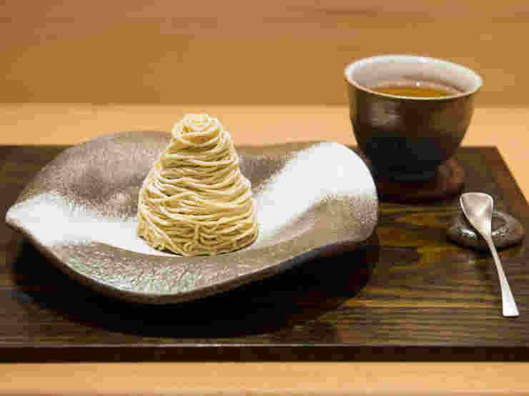 モンブランスタイルのモンブランとお茶
