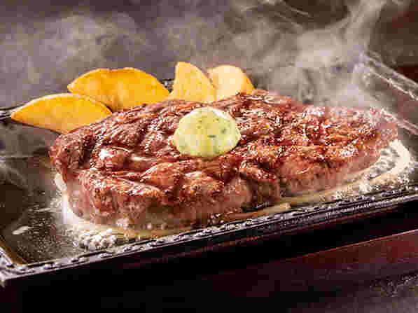 ステーキガストの熟成赤身ロースステーキ