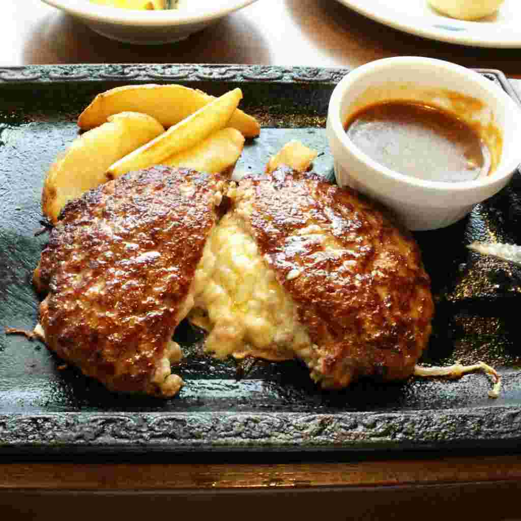 ステーキガストのチーズinハンバーグ