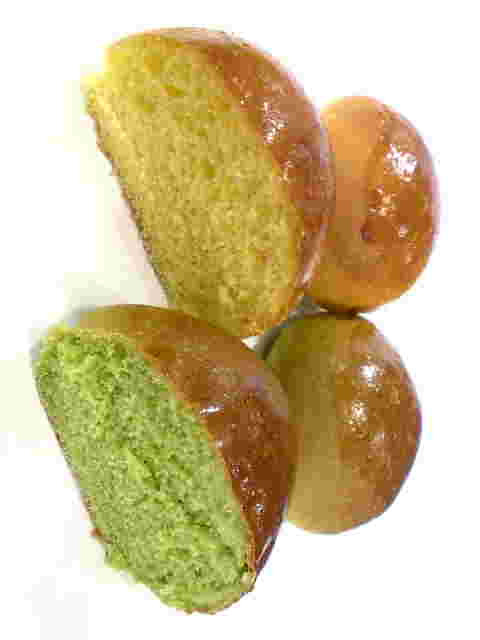 国産野菜のミックスロール2種類の断面