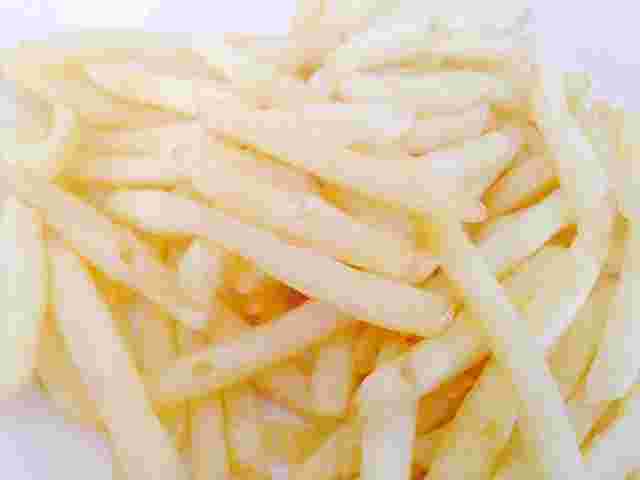 大量のフライドポテト