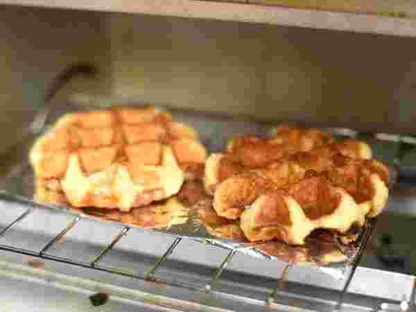 ワッフルを焼く