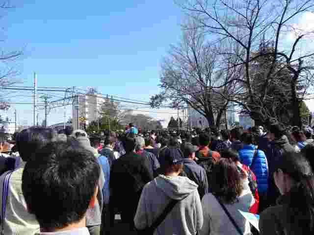 大勢の人々