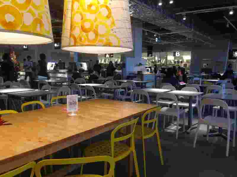 IKEAのフードコート