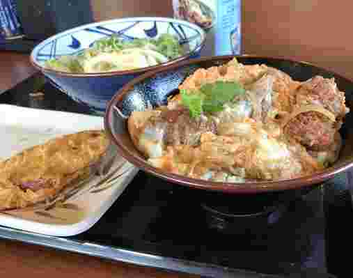がっつり量がある大サイズのカツ丼