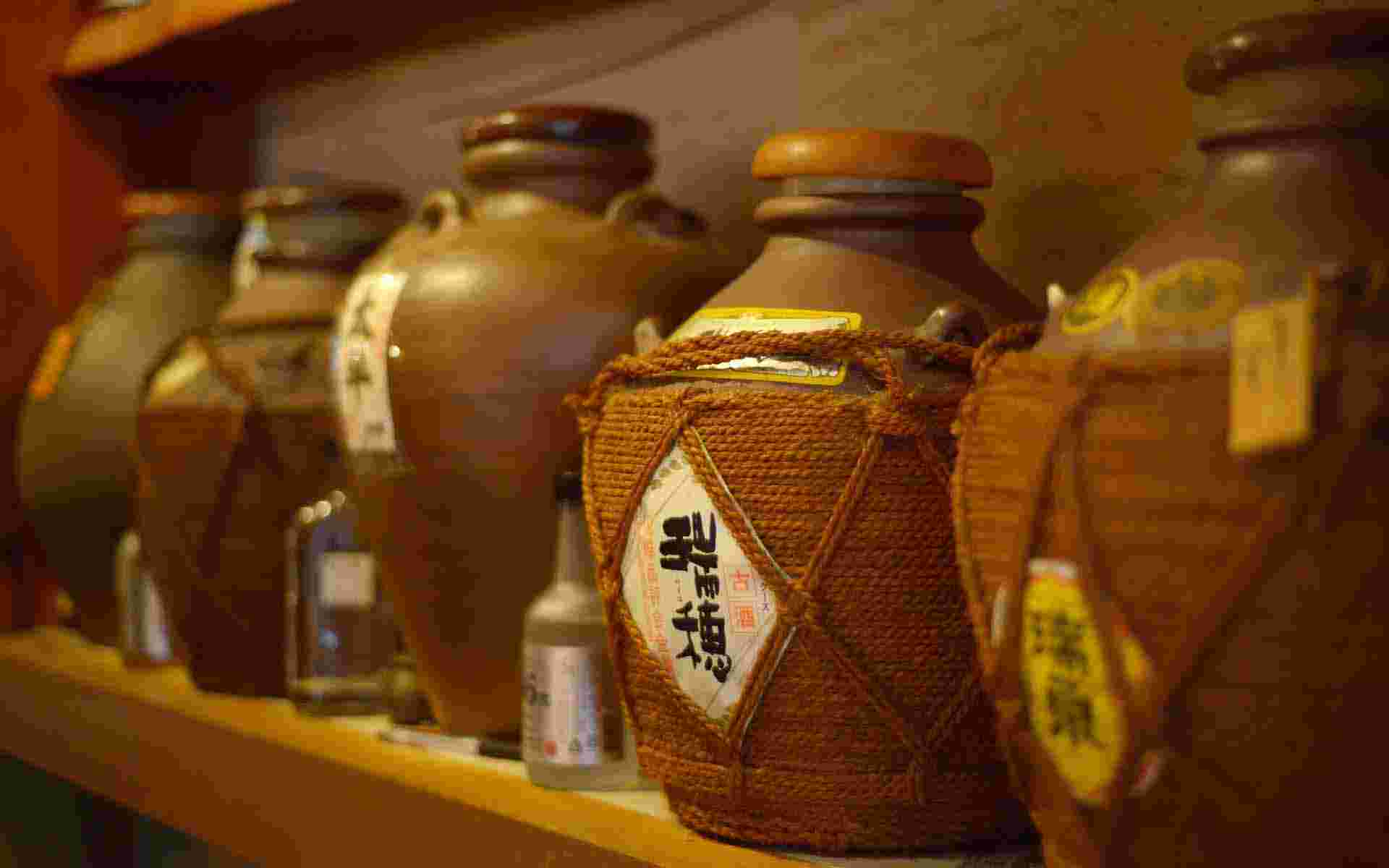 徳利亀に入った泡盛