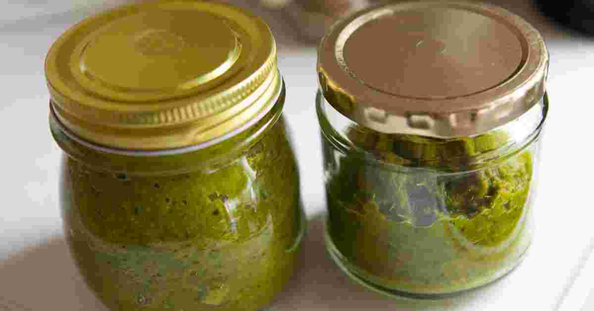 瓶に入った手作りグリーンカレーペースト