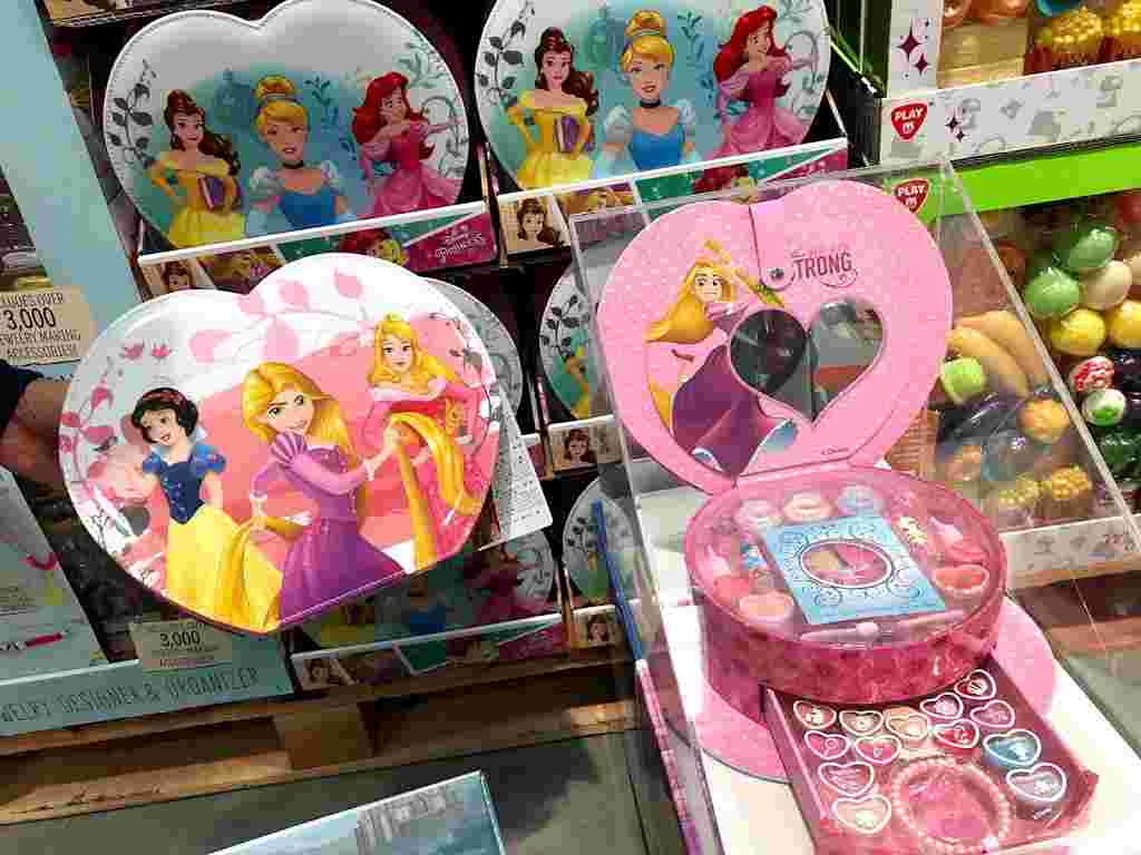 ディズニープリンセスコスメティックハートケース