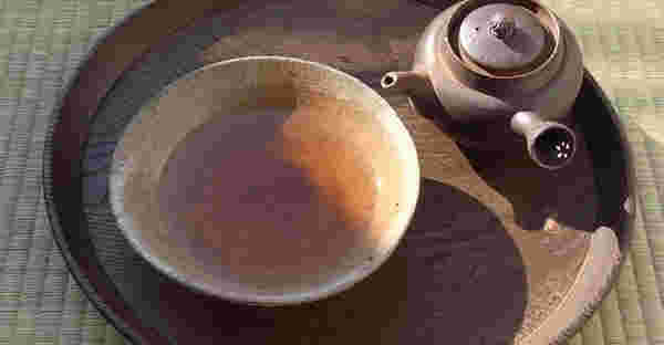 毎日の一杯が健康への第一歩であるどくだみ茶