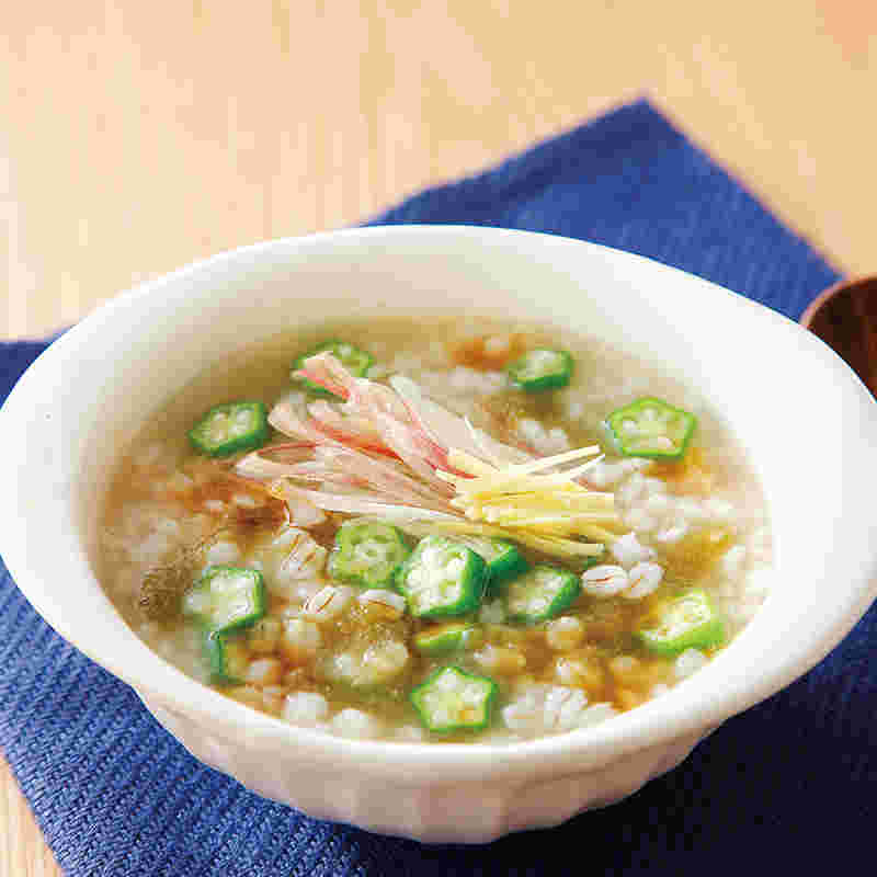 押し麦とおくらのさっぱりとしたスープ
