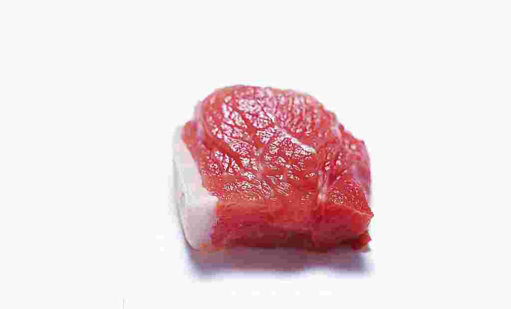 豚そともも肉のちいさな塊