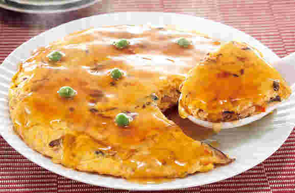 甘酢あんかけたっぷりでとろけるような美味しさが魅力のかに玉