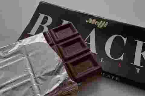 明治のブラックチョコレート