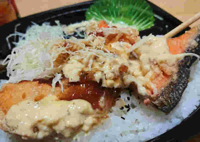 オリジンの「三陸産牡鹿半島の銀鮭弁当」
