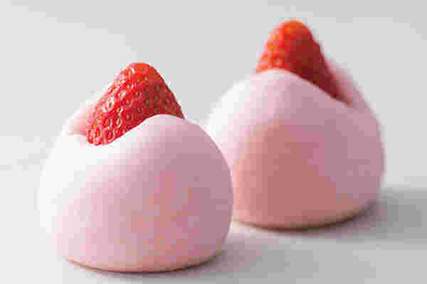 もちもち餅生地で甘ずっぱいいちごを包んだいちご大福
