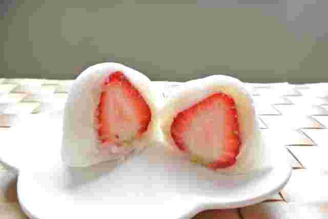 あっさり白あんとみずみずしいいちごを使ったいちご大福