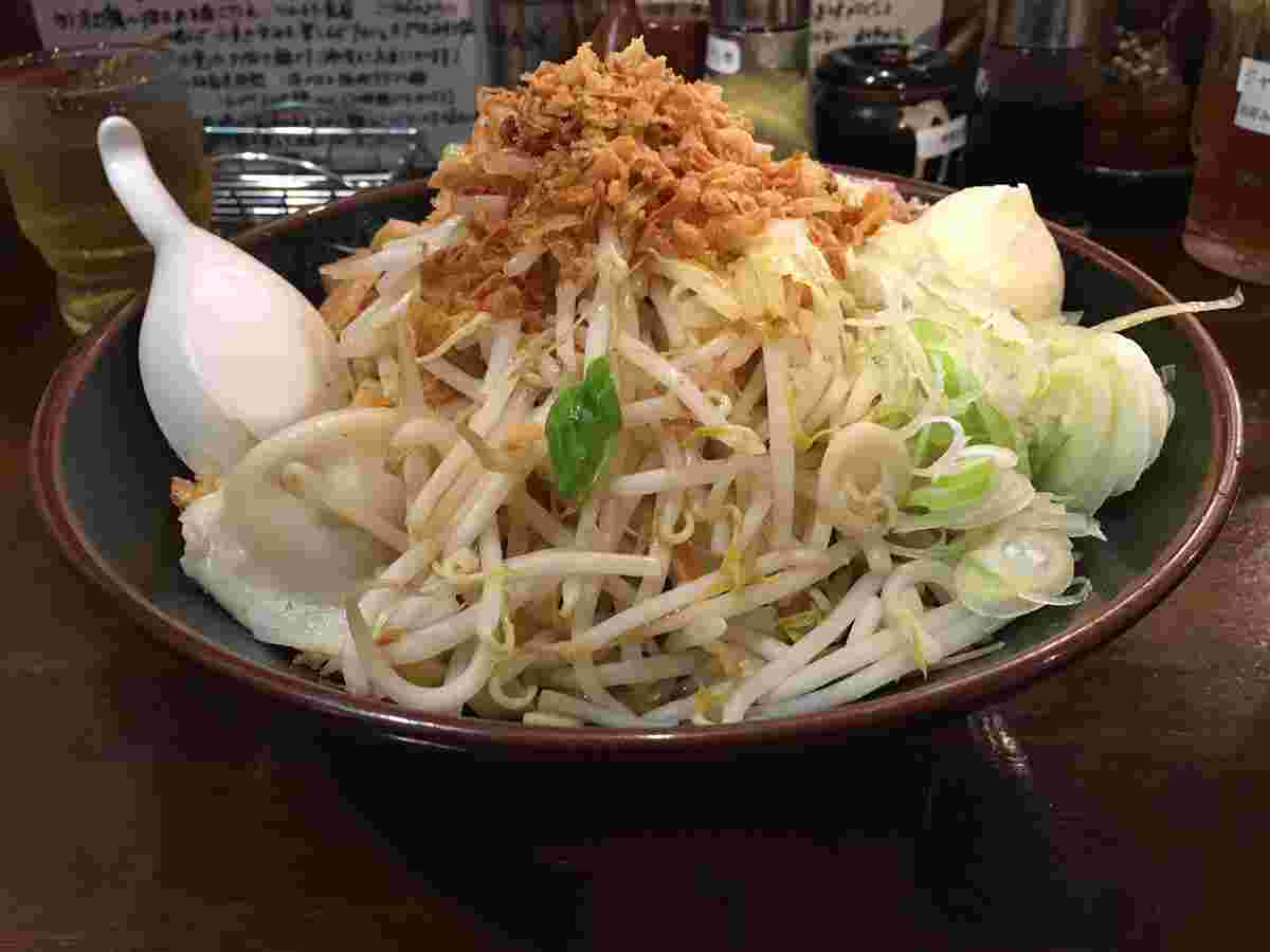 野菜たっぷり油そば