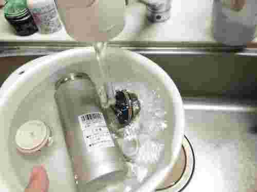 週に一度は行いたい水筒のつけ置き
