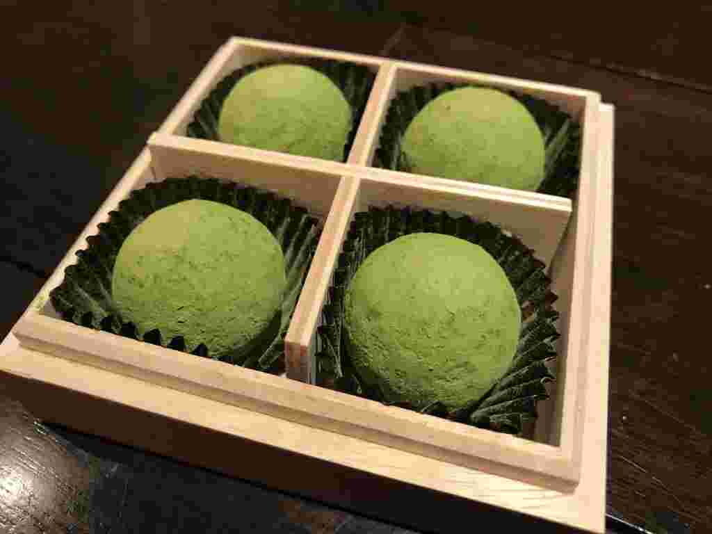 抹茶トリュフチョコレート4粒入り