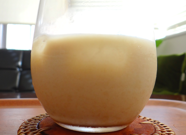 冷やしても飲めるはと麦茶オレ