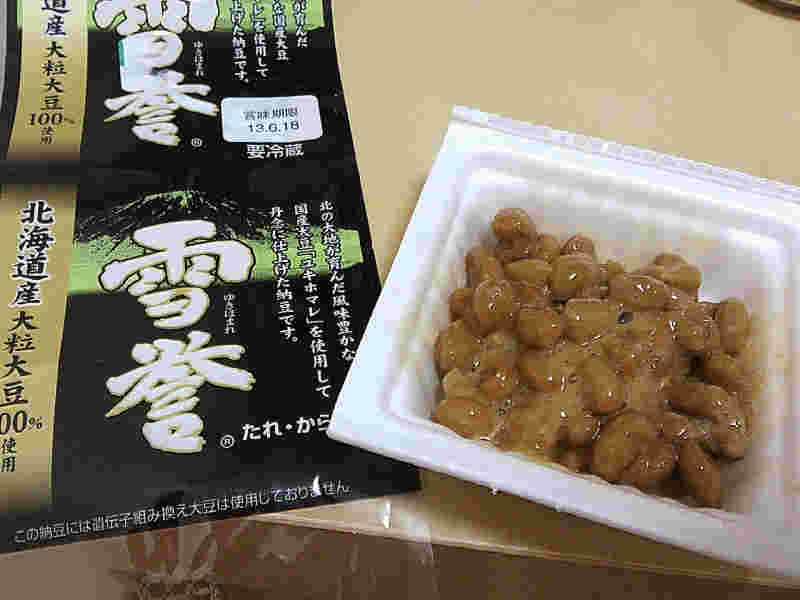 パックを開封した雪誉納豆