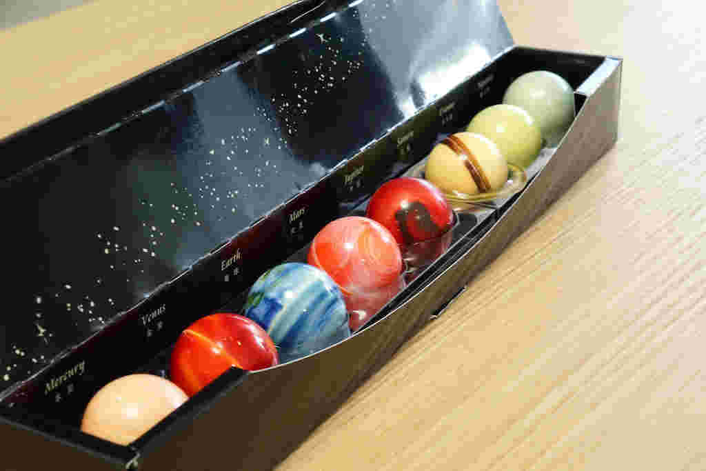 ショコラブティック レクラ 惑星チョコ