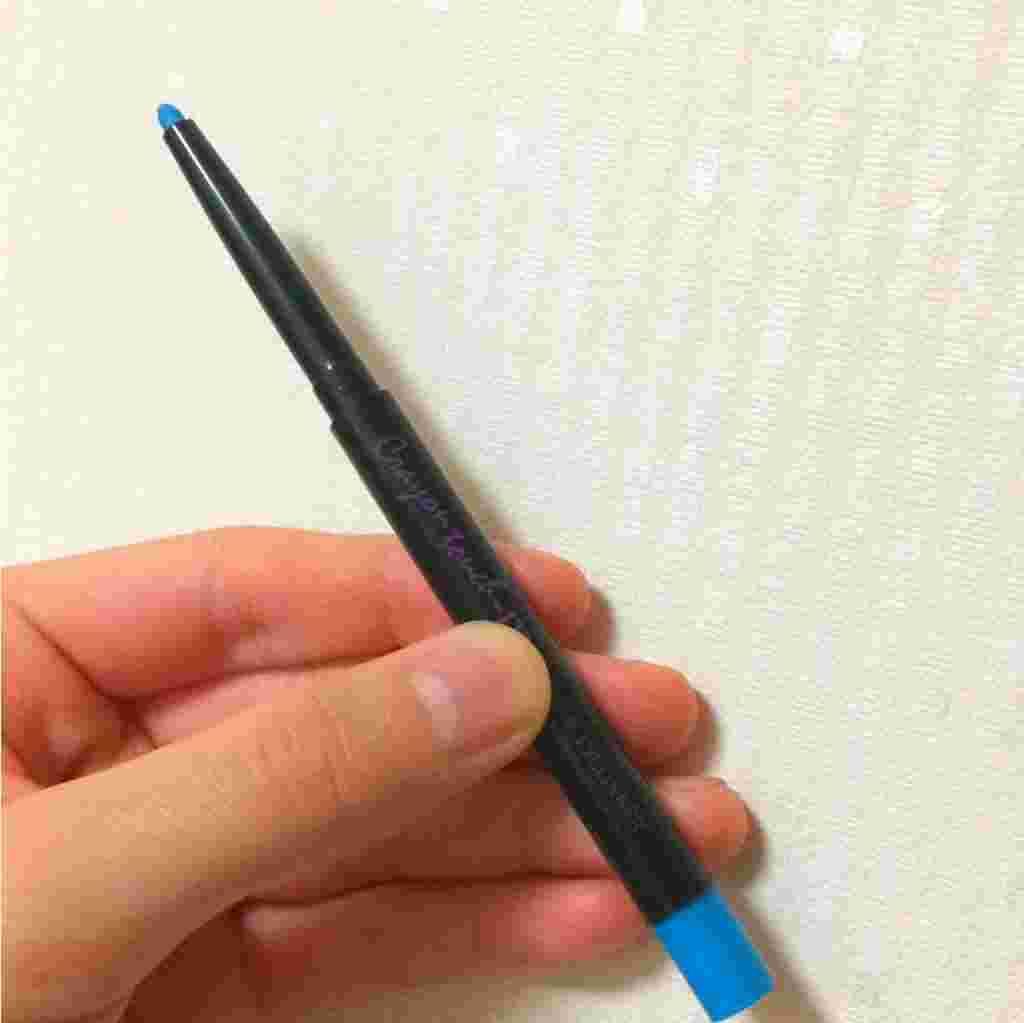 TMカラーアイライナーのアイスブルー