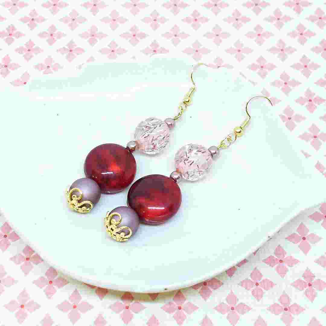 ラメ入りビーズを活用した作品