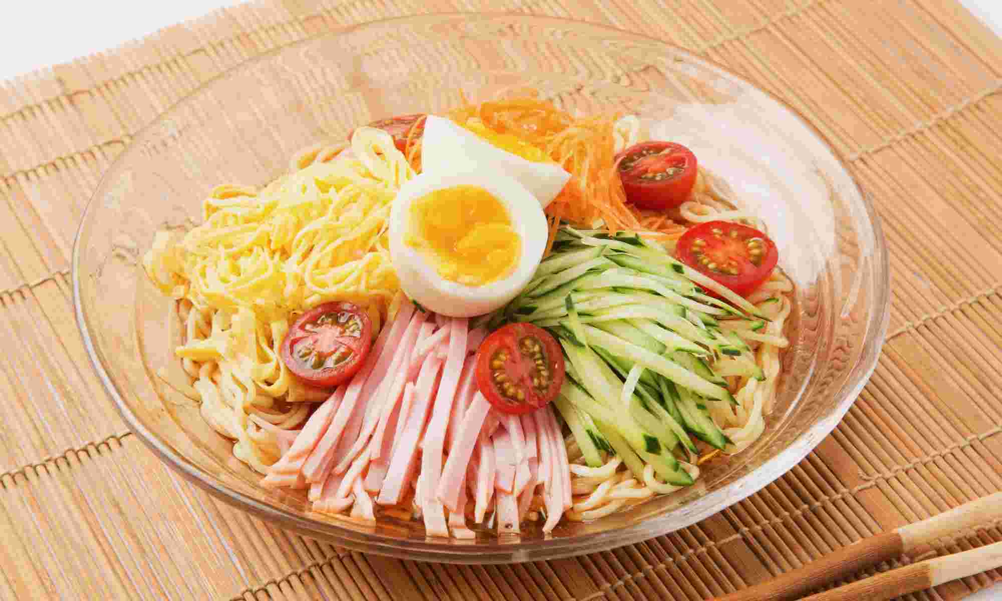 色鮮やかな冷やし中華
