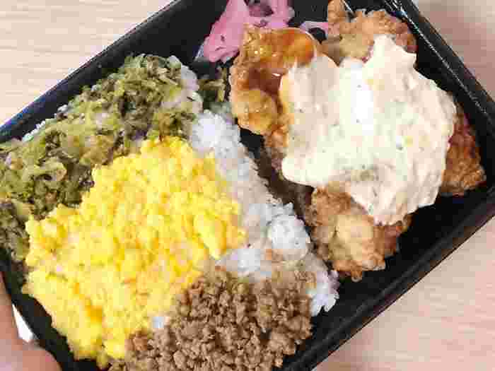 3色そぼろ＆チキン南蛮弁当