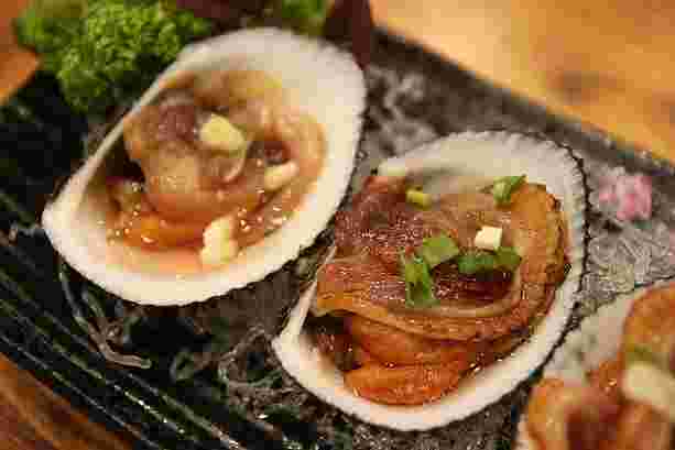 冬の旬の時期の最も美味しい赤貝の刺身