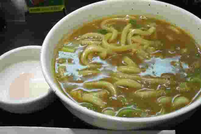 ココイチのカレーうどんのスープは滑らか仕立て