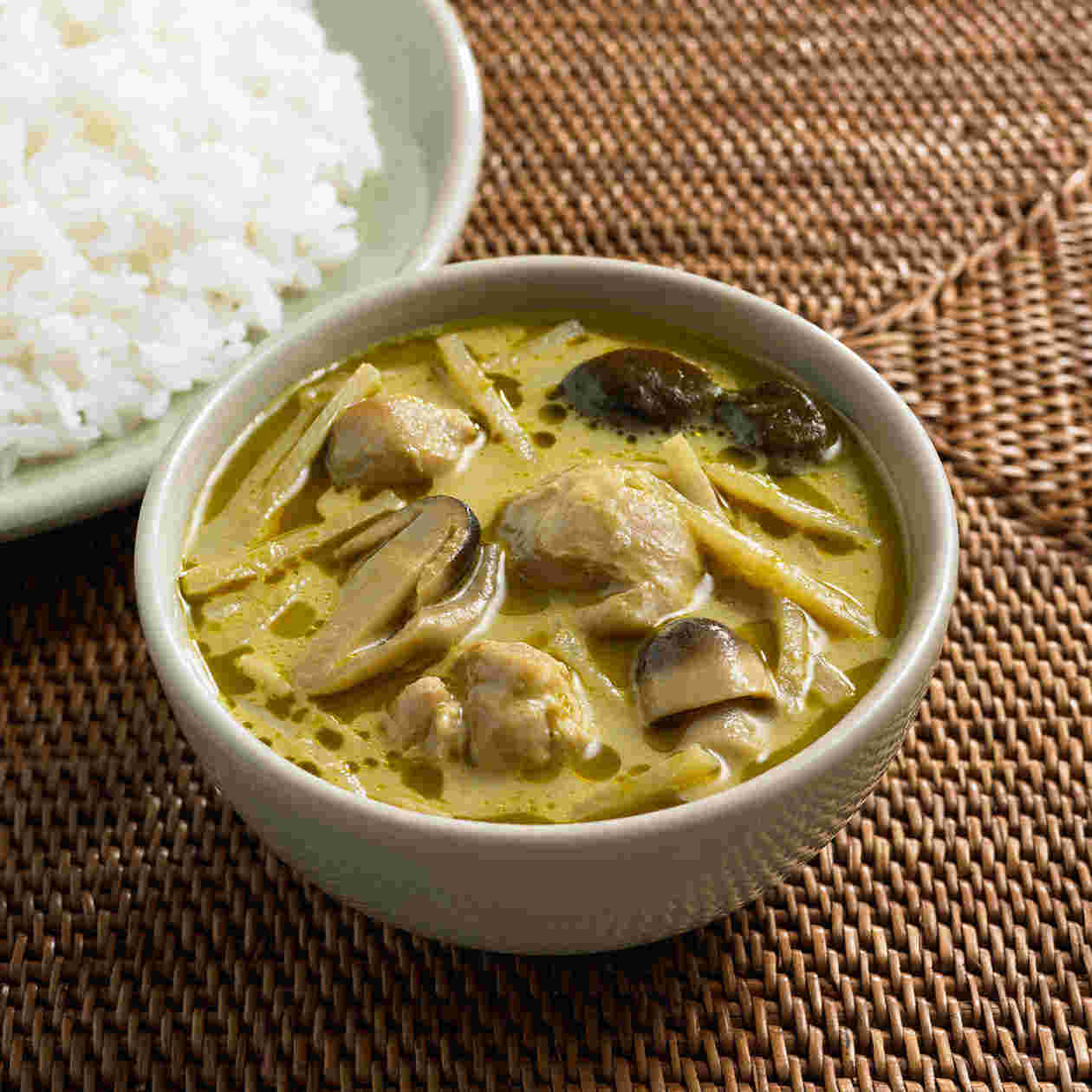 素材を生かしたカレー　グリーン