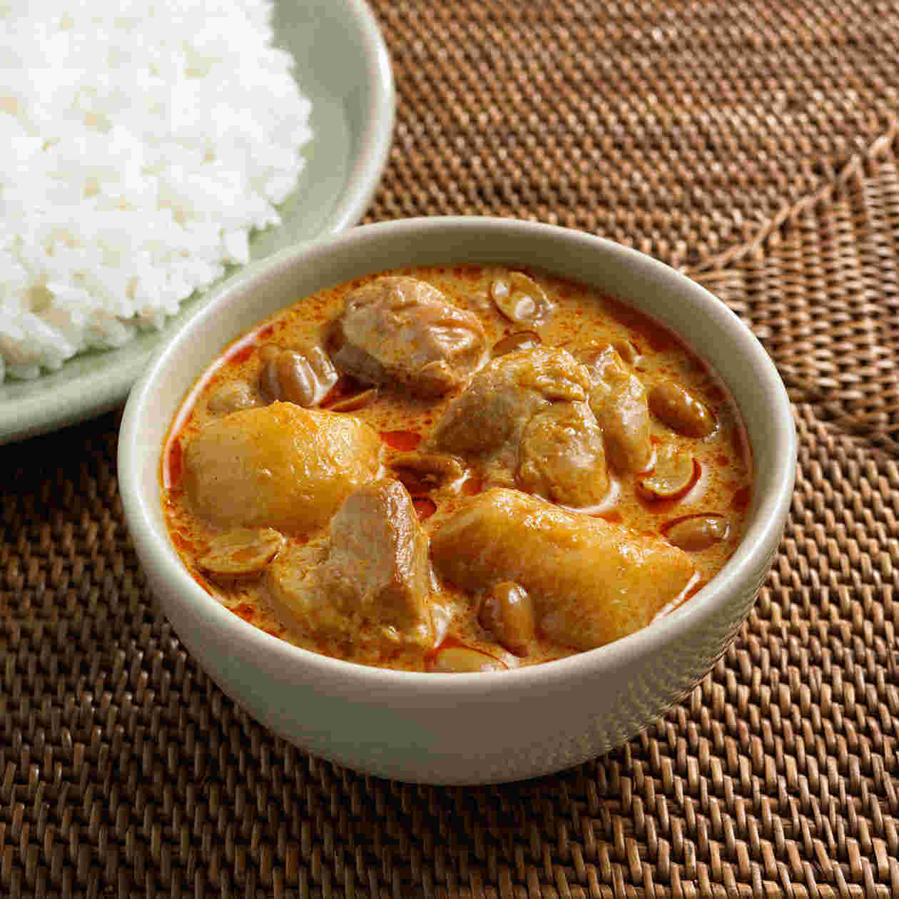 素材を生かしたカレー　マッサマン