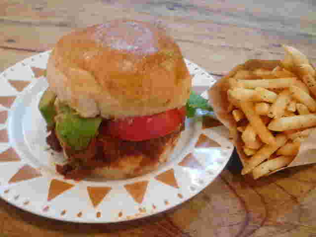 ノラネコバーガーのハンバーガー