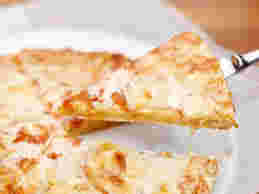 コストコのピザを焼く画像