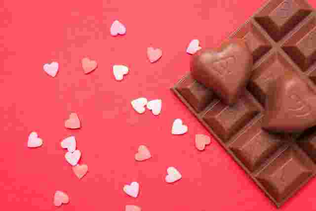 板チョコとハートのチョコ