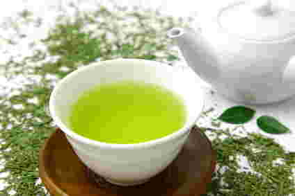 食物繊維が豊富な緑茶は便秘解消にも高い効果