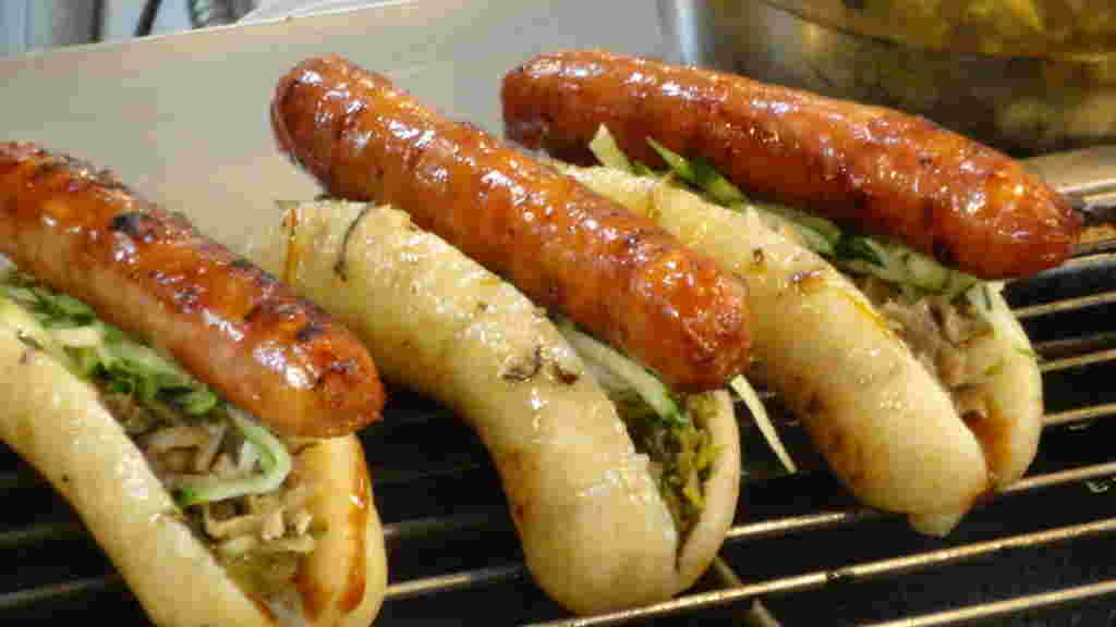 台湾グルメの「大腸包小腸」