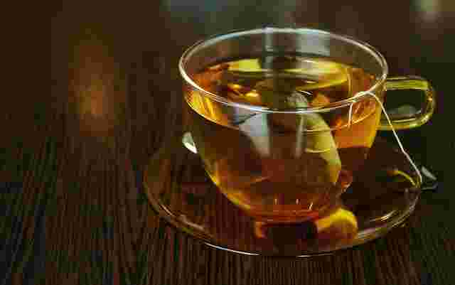 肥満解消の効果のある透明のカップに入ったバナバ茶