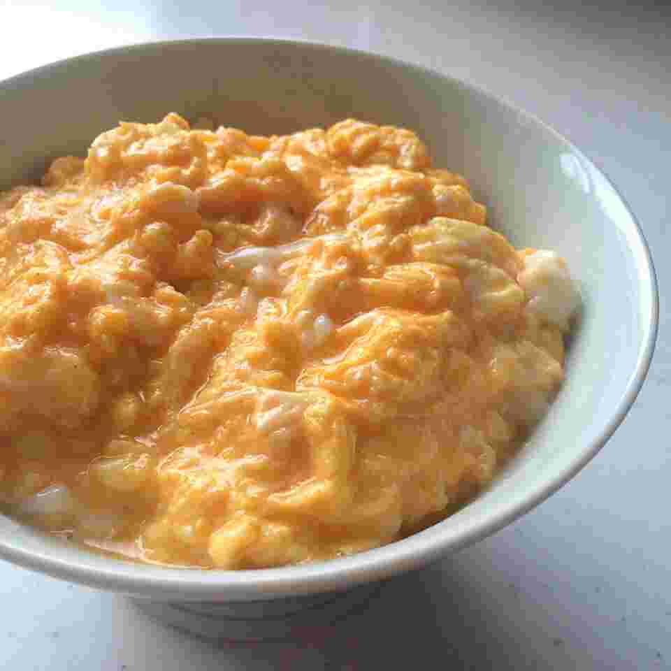 とろとろのスクランブルエッグ丼