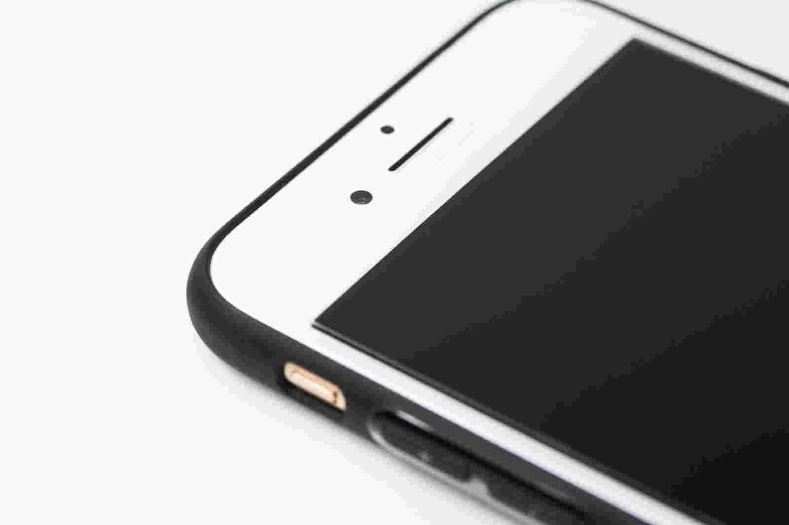 ガラスフィルムを貼る前のスマホ（位置確認）