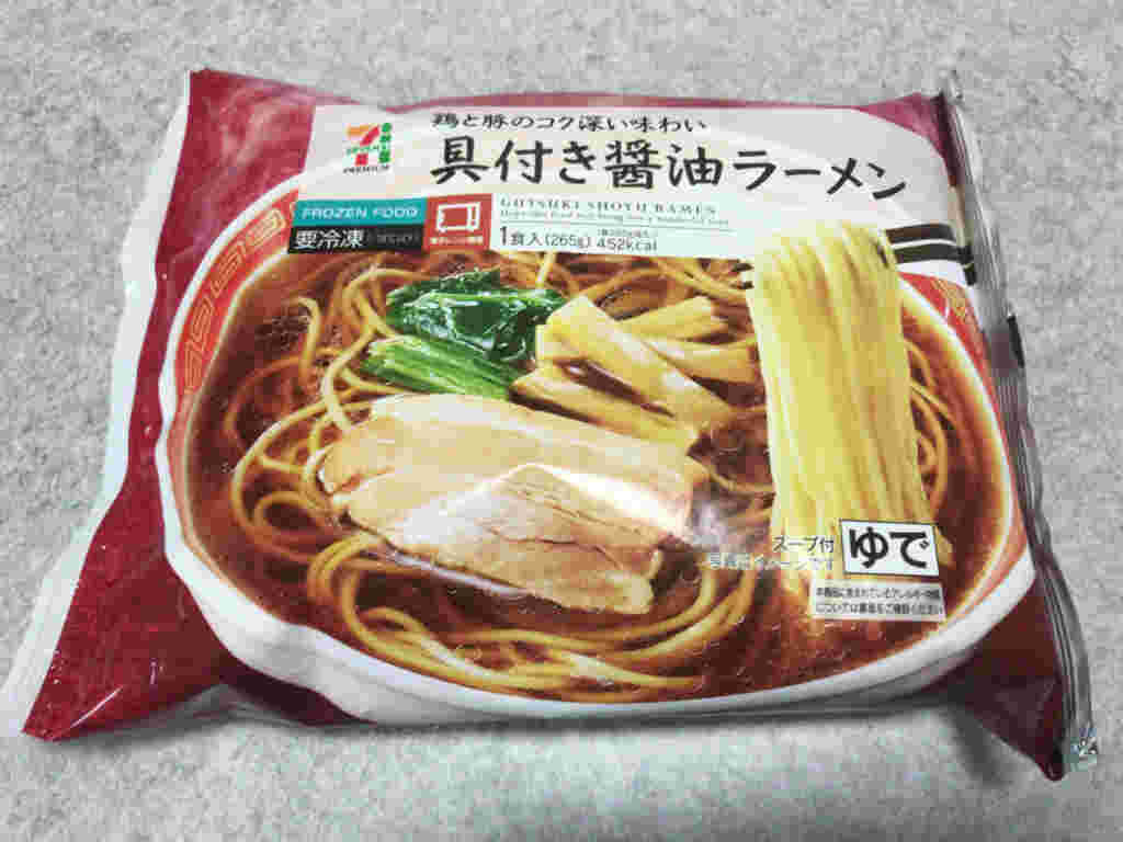 セブンイレブンの具付き醤油ラーメン