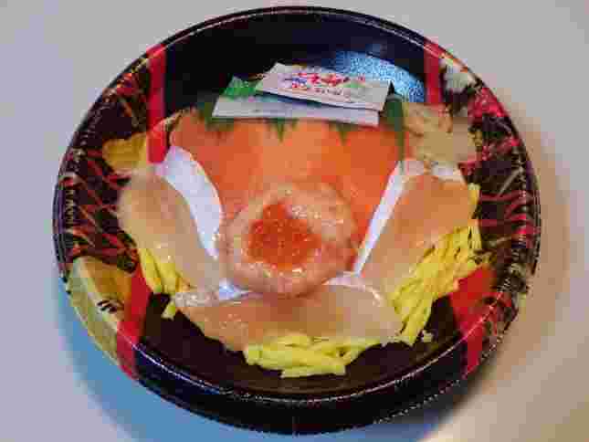 サーモン丼