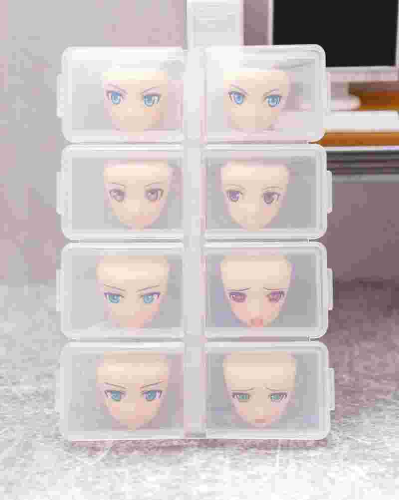 ピルケースにフィギュアパーツを入れた様子