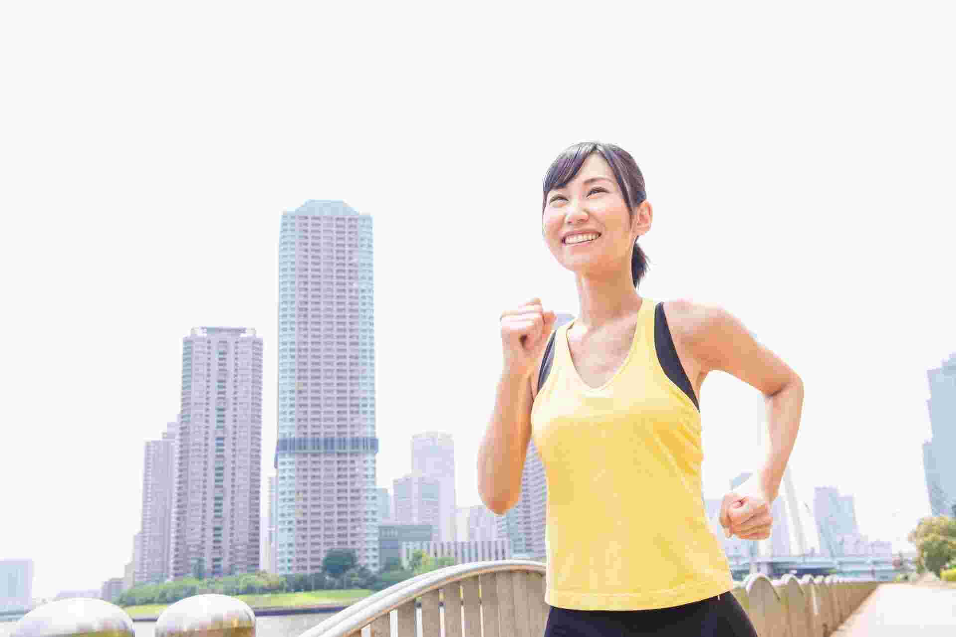 走っている人の画像