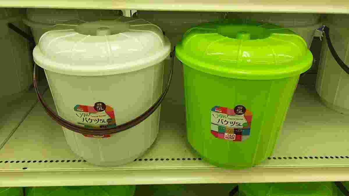 ダイソー、フタ付バケツ5L