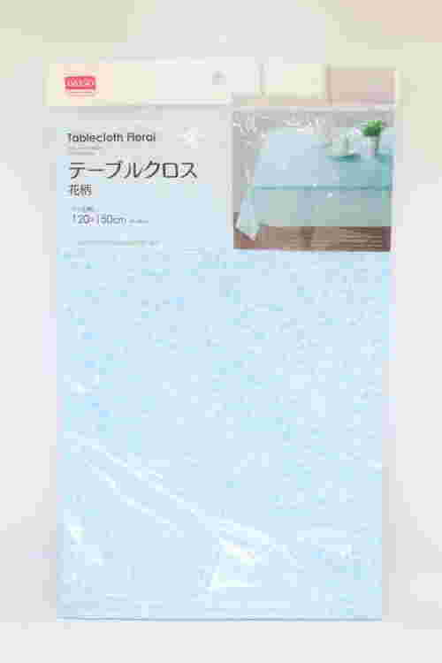ダイソーの花柄のテーブルクロス